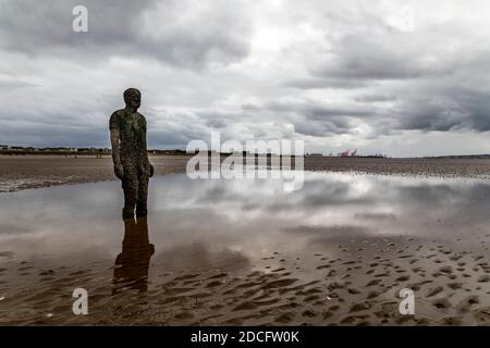 Un altro posto di Antony Gormley; Crosby; Merseyside; UK Foto Stock