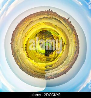 piccolo pianeta, piccolo mondo. Campagna toscana Foto Stock