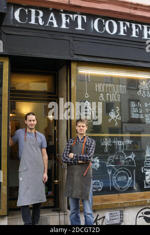 Germania/ Francoforte sul meno /stile caffè / i proprietari di Hoppenworth & Ploch Julian Ploch e Matthias Hoppenworth . Foto Stock