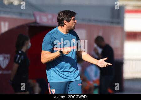 Siviglia, Spagna. 21 Nov 2020. Cristian Toro del Sevilla FC durante la partita Primera Iberdrola tra Sevilla FC e Valencia FCF allo stadio Jesus Navas di Siviglia, Spagna. Credit: Jose Luis Contreras/DAX/ZUMA Wire/Alamy Live News Foto Stock