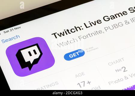 Ostersund, Svezia - 21 novembre 2020: App Twitch su schermo tablet. Twitch è un servizio di video live streaming americano che si concentra sui videogiochi Foto Stock