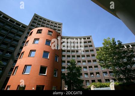 L'Aia, Paesi Bassi. Immagini tra 2013 e 2017. Stationsbuurt Urban – Renewal Housing. ‘De Croissant’, l’Aia. Dell'architetto belga Charles Foto Stock