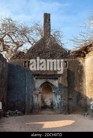 Moschea nelle rovine di Takwa, contea di Lamu, isola di Manda, Kenya Foto Stock