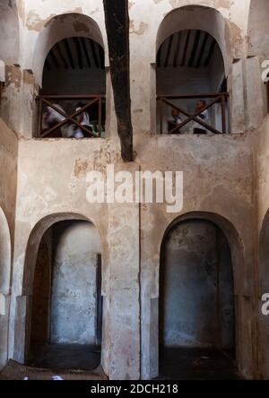 All'interno dell'accademia di stonetown, Lamu County, Lamu, Kenya Foto Stock