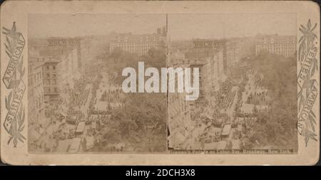 Sfilata dei vigili del fuoco il Labor Day, Broadway, New York., 1890, New York (state), New York (N.Y.), Manhattan (New York, N. Y.), Broadway (New York, N. Y Foto Stock