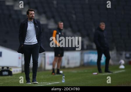 IL manager DI MK Dons Russell Martin in touchline durante la partita Sky Bet League One allo stadio MK, Milton Keynes. Foto Stock