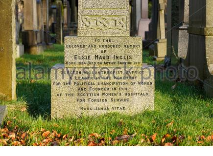 Elsie Inglis, 1864 – 1917, lapide nel cimitero di Dean, medico, chirurgo, insegnante e fondatore degli ospedali scozzesi per donne, Edimburgo Foto Stock