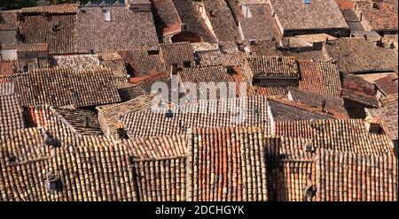 Schema del tetto visto da una vista aerea di Valderrobles a Teruel, Spagna Foto Stock