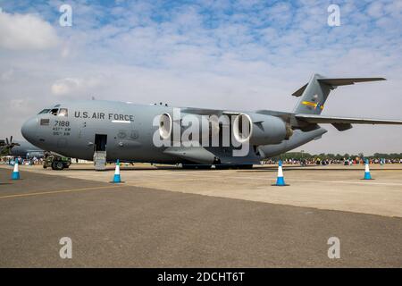 US Air Force C-17A Globemaster III aereo di trasporto sulla asfalto di RAF Fairford. Regno Unito - 13 luglio 2018 Foto Stock