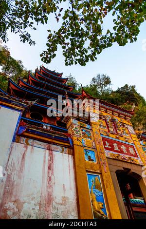 Vista della Pagoda di Shi Baozhai sul fiume Yangtze vicino a Wanzhou, Chongqing, Repubblica Popolare Cinese, Asia Foto Stock