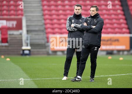 Bristol, Regno Unito. 21 Nov 2020. Shay ha dato l'allenatore di portiere e uno dei quattro allenatori in carica temporanea di Derby County e Justin Walker allenatore di sviluppo e uno dei quattro allenatori in carica temporanea di Derby County durante la partita EFL Sky Bet Championship tra Bristol City e Derby County ad Ashton Gate, Bristol, Inghilterra il 21 novembre 2020. Foto di Dave Peters. Solo per uso editoriale, è richiesta una licenza per uso commerciale. Nessun utilizzo nelle scommesse, nei giochi o nelle pubblicazioni di un singolo club/campionato/giocatore. Credit: UK Sports Pics Ltd/Alamy Live News Foto Stock