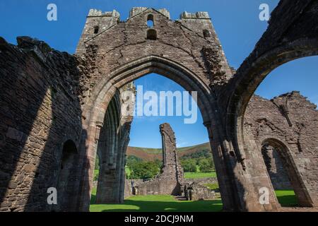 Llanthony Priory nel Brecon Beacons, Galles, Regno Unito Foto Stock