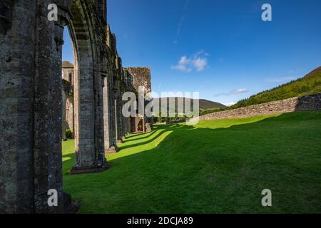 Llanthony Priory nel Brecon Beacons, Galles, Regno Unito Foto Stock