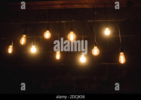 Lampade decorative nel ristorante cafe Foto Stock