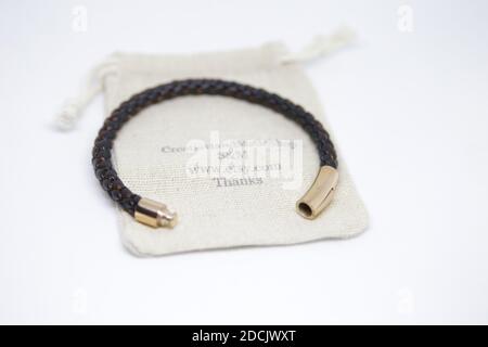 Bracciale unisex portatile. Bracciale di alta moda. Foto di alta qualità Foto Stock