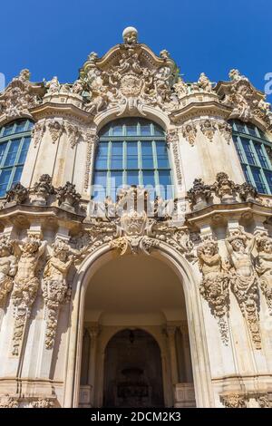 Facciata decorata del Wallpavillion presso il complesso Zwinger di Dresda, Germania Foto Stock