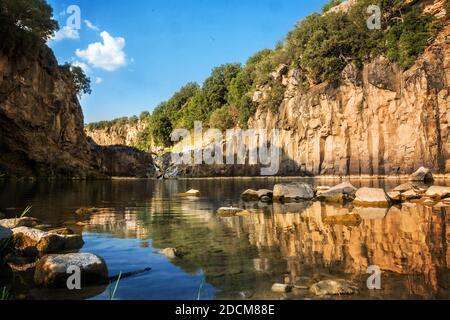 Lago di Pellicone nel parco archeologico etrusco di Vulci (Italia) Foto Stock