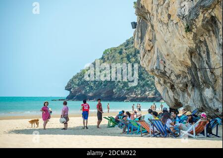 Beachlife a Khao Kalok Beach a sud di Hua Hin in Prachuap Khiri Khan Provincia di Thailandia Foto Stock