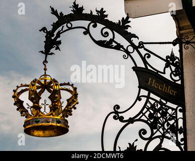 Corona decorazione dell'Hotel Krone a Weil am Rhein, Germania Foto Stock