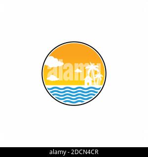 simbolo icona tramonto con palme e logo mare ispirazione di design. Foto Stock