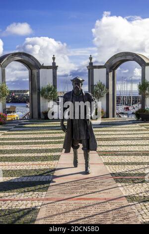 Statua di Vasco da Gama in Angra do Heroismo, navigatore portoghese Terceira Azzorre Portogallo dall'artista americano Duker Bower, comissiomed da Vitor B. Foto Stock