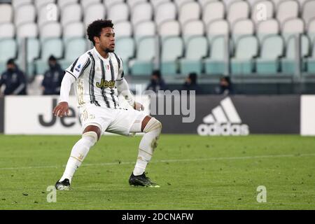 14 Weston McKennie (JUVENTUS FC) durante Juventus FC vs Cagliari Calcio, Calcio italiano Serie A match, Torino, Italia, - Photo .LM/Claudio Benedetto Foto Stock