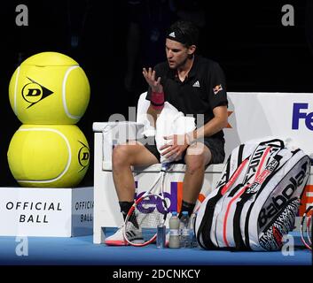 Londra, Regno Unito. 22 novembre 2020. Londra 02 Arena Nitto ATP Finals Day 8 22/11/2020 Singles Final Dominic Thiem (AUT) contro Daniil Medvedev (RUS) Credit: Roger Parker/Alamy Live News Foto Stock