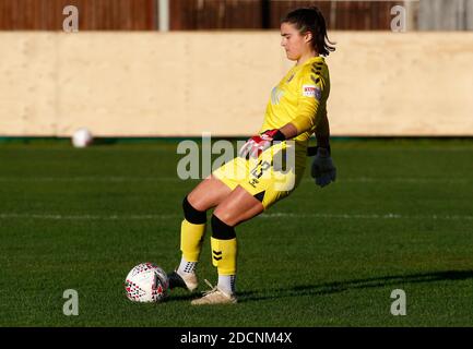 DARTFORD, INGHILTERRA - NOVEMBRE 22: Eartha Cumings of Charlton Athletic Women durante il campionato femminile fa tra Charlton Athletic Women e Sheffield United Women all'Oakwood Stadium, VCD Athletic Dartford, Regno Unito il 22 Novembre 2020 Credit: Action Foto Sport/Alamy Live News Foto Stock