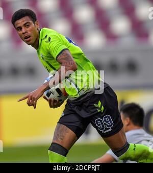 Doha, Qatar. 22 novembre 2020. Gustavo di Jeonbuk Hyundai Motors celebra il suo obiettivo durante la partita del gruppo H tra Shanghai SIPG della Cina e Jeonbuk Hyundai Motors della Corea del Sud alla AFC Champions League 2020 a Doha, capitale del Qatar, 22 novembre 2020. Credit: Nikku/Xinhua/Alamy Live News Foto Stock