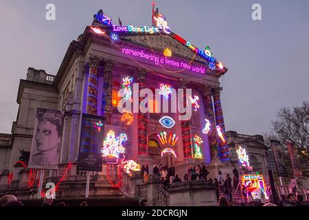 Chili Kumari Singh Burman's Remembering a Brave New World neon lights and swirling color installation at Tate Britain, London, England, UK Foto Stock