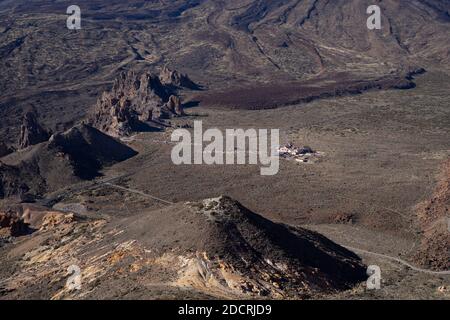 Vista ad alto angolo del paesaggio vulcanico al centro Del parco nazionale di Tenerife Foto Stock