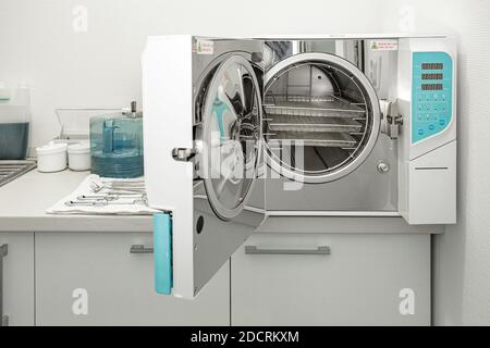 Macchina per la sterilizzazione di apparecchiature mediche Foto Stock