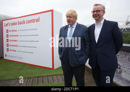 Boris Johnson e Michael Gove al voto Lascia un rally nel 2016 vota lascia il Rally a Forman’s Fish Island a East London Foto Stock