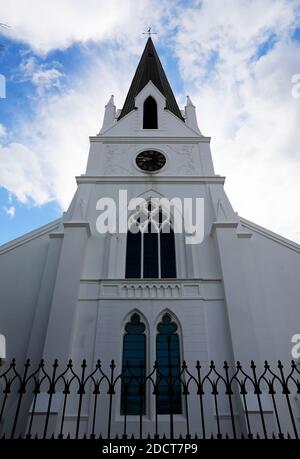 Torre neo-gotica del Moederkerk di Stellenbosch, chiesa riformata olandese, Capo Winelands, Provincia del Capo Occidentale, Sudafrica. Foto Stock