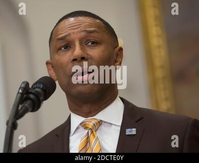 Johnny Taylor Jr. Parla dopo essere stato introdotto dal presidente Donald Trump come presidente del consiglio di amministrazione del presidente sulle università e sui college storicamente neri, il 27 febbraio 2018, alla Casa Bianca a Washington, DC, USA. Foto di Chris Kleponis/CNP/ABACAPRESS.COM Foto Stock