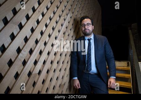 File - Ritratto del segretario di Stato responsabile del digitale, Mounir Mahjoubi a Bordeaux. Francia il 12 dicembre 2017. Foto di Thibaud Moritz/ABACAPRESS.COM Foto Stock