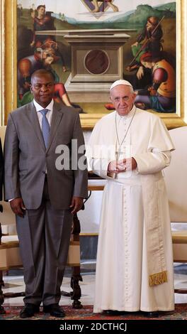 Papa Francesco incontra il Presidente della Repubblica Centrafricana Faustin Archange Touadera al Palazzo Apostolico il 25 gennaio 2018 a Città del Vaticano, Vaticano. Foto di ABACAPRESS.COM Foto Stock