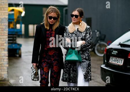 Street Style, Annabel Rosendahl e Darja Barannik in arrivo allo spettacolo Cecilie Bahnsen Autunno-Inverno 2018-2019 tenutosi a 47 Glentevej, a Copenhagen, Danimarca, il 31 gennaio 2018. Foto di Marie-Paola Bertrand-Hillion/ABACAPRESS.COM Foto Stock