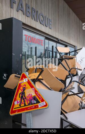 L'università di Mirail (Tolosa, Francia) bloccato per 1 mese si è riunito in assemblea generale, riunendo studenti e scioperanti 3 aprile 2018. Riattivato dalle violenze avvenute nelle università di Montpellier e Bordeaux, il movimento sta ora guadagnando diverse istituzioni pubbliche nel paese. Foto di Patrick Batard/ABACAPRESS.COM Foto Stock