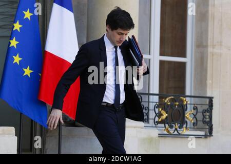 Il Segretario di Stato per la coesione territoriale Julien Denormandie ha lasciato la riunione settimanale del Gabinetto a Palais de l'Elysee, Parigi, Francia il 17 gennaio 2018. Foto di Henri Szwarc/ABACAPRESS.COM Foto Stock