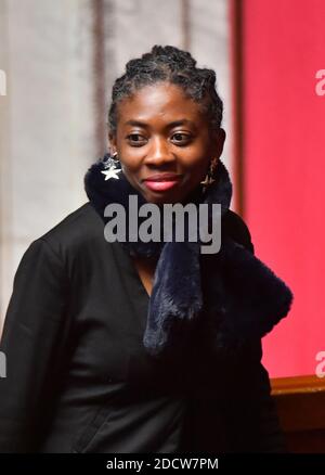 Daniele Obono durante una sessione di interrogazioni rivolte al governo all'Assemblea nazionale francese di Parigi il 6 febbraio 2018. Foto di Christan Liegig/ABACAPRESS.COM Foto Stock