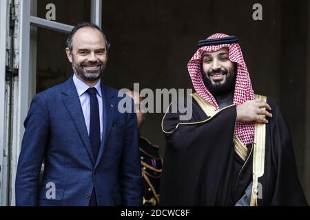 Il primo ministro francese Edouard Philippe riceve il principe ereditario dell'Arabia Saudita Mohammed ben Salman all'Hotel Matignon, Parigi, Francia il 9 aprile 2018. Foto di Henri Szwarc/ABACAPRESS.COM Foto Stock