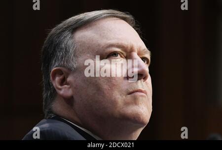 Mike Pompeo, direttore della CIA, è entrato a far parte dei principali funzionari dell'intelligence, tra cui il direttore della National Intelligence Dan Coats, il direttore dell'agenzia per la sicurezza nazionale Mike Rogers, il direttore dell'agenzia per l'intelligence della difesa Robert Ashley e il direttore dell'agenzia per l'intelligenza geospaziale nazionale Robert Cardillo, ha testimoniata davanti al Comitato per l'audizione incentrata sulle minacce globali, 13 febbraio 2018 a Washington, DC. Foto di Olivier Douliery/Abaca Press Foto Stock