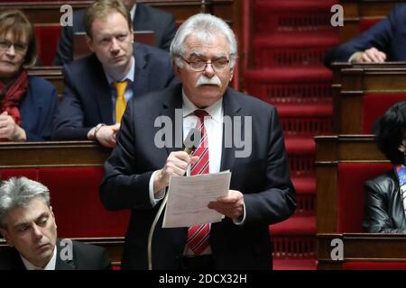 Andre Chasseigne, presidente del gruppo "Gauche democrate et republicaine" durante una sessione di "interrogazioni al governo" all'Assemblea nazionale francese di Parigi, Francia, il 14 febbraio 2018. Foto di Henri Szwarc/ABACAPRESS.COM Foto Stock