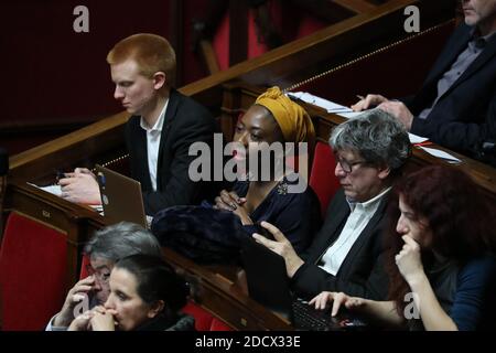 Daniele Obono, membro del Parlamento "la France Insoumise", durante una sessione di "interrogazioni al governo" all'Assemblea nazionale francese di Parigi, Francia, il 14 febbraio 2018. Foto di Henri Szwarc/ABACAPRESS.COM Foto Stock