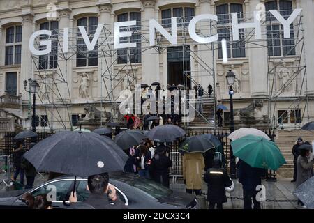 Atmosfera generale prima dello spettacolo Givenchy nell'ambito della Paris Fashion Week Womenswear Autunno/Inverno 2018/2019 a Parigi, Francia, il 04 marzo 2018. Foto di Aurore Marechal/ABACAPRESS.COM Foto Stock