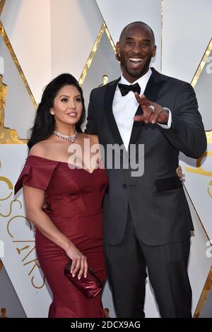 Vanessa Laine Bryant (L) e Kobe Bryant in arrivo per il 90° Oscar (Academy Awards) che si è tenuto presso il Dolby Theatre di Los Angeles, California, USA, il 4 marzo 2018. Foto di Lionel Hahn/ABACAPRESS.COM Foto Stock