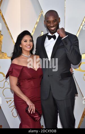 Vanessa Laine Bryant (L) e Kobe Bryant in arrivo per il 90° Oscar (Academy Awards) che si è tenuto presso il Dolby Theatre di Los Angeles, California, USA, il 4 marzo 2018. Foto di Lionel Hahn/ABACAPRESS.COM Foto Stock