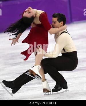 Anna Cappellini e Luca Lanotte (ITA) si esibiscono nell'evento di danza libera sul pattinaggio di figura durante i Giochi Olimpici invernali di Pyeongchang 2018 presso la Gangneung Ice Arena. PyeongChang, Corea del Sud, 20 febbraio 2018. Foto di Giuliano Bevilacqua/ABACAPRESS.COM Foto Stock