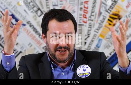 Leader del partito italiano di estrema destra Lega Nord (Lega Nord) Matteo Salvini partecipa a una conferenza stampa presso l'Associazione della Stampa estera di Roma, Italia, il 22 febbraio 2018. Salvini e la sua coalizione corrono per le elezioni generali del 4 marzo 2018. I cittadini italiani voteranno per eleggere i membri del Parlamento e del Senato. Foto: Eric Vandeville/ABACAPRESS.COM Foto Stock